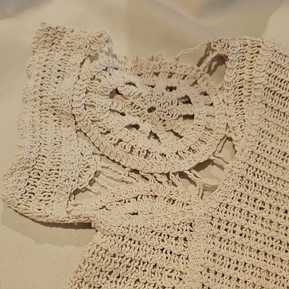 Solitaire Cream Crochet Lace Women's Blouse - Picture 5 of 12